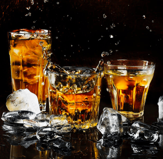Whiskey Tasting Etiquette: 5 Super Tips