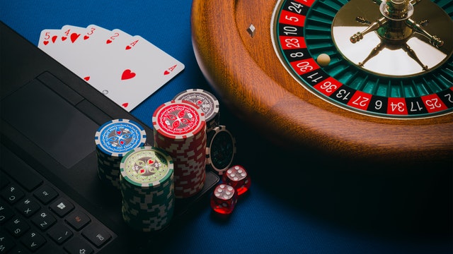 Learn How to Play Blackjack – one of the most exciting online casino games for real money!
