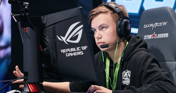 How Much Do A CSGO Players Earn From Esports?